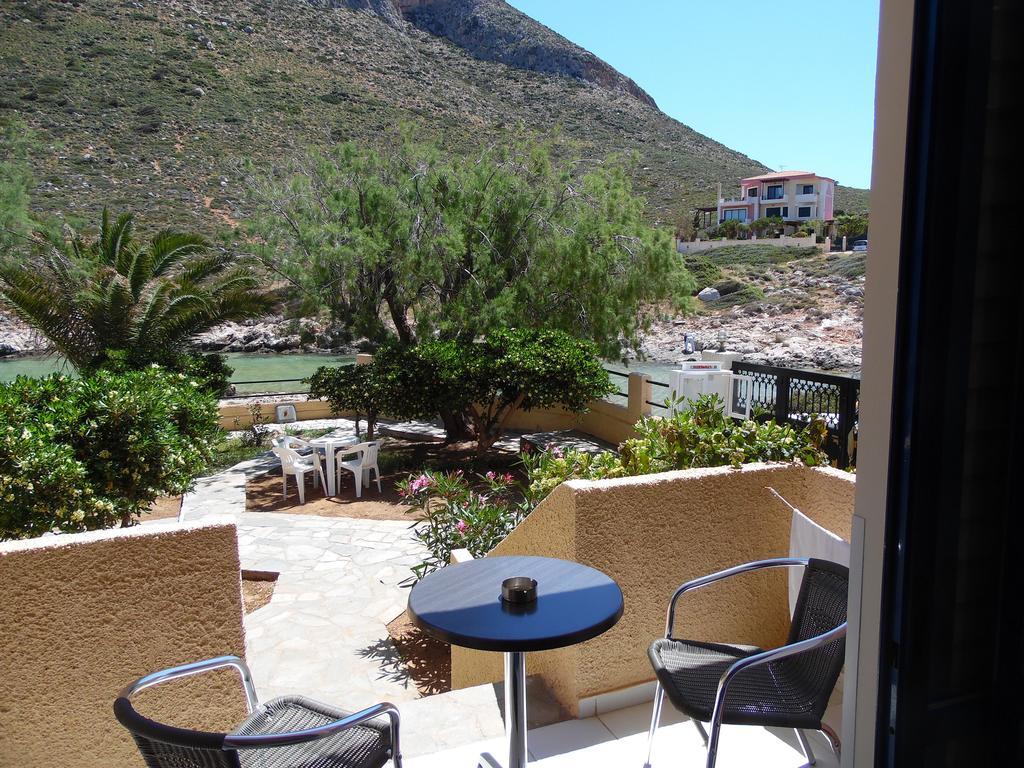 Little Bay Apartment Stavros  Ruang foto