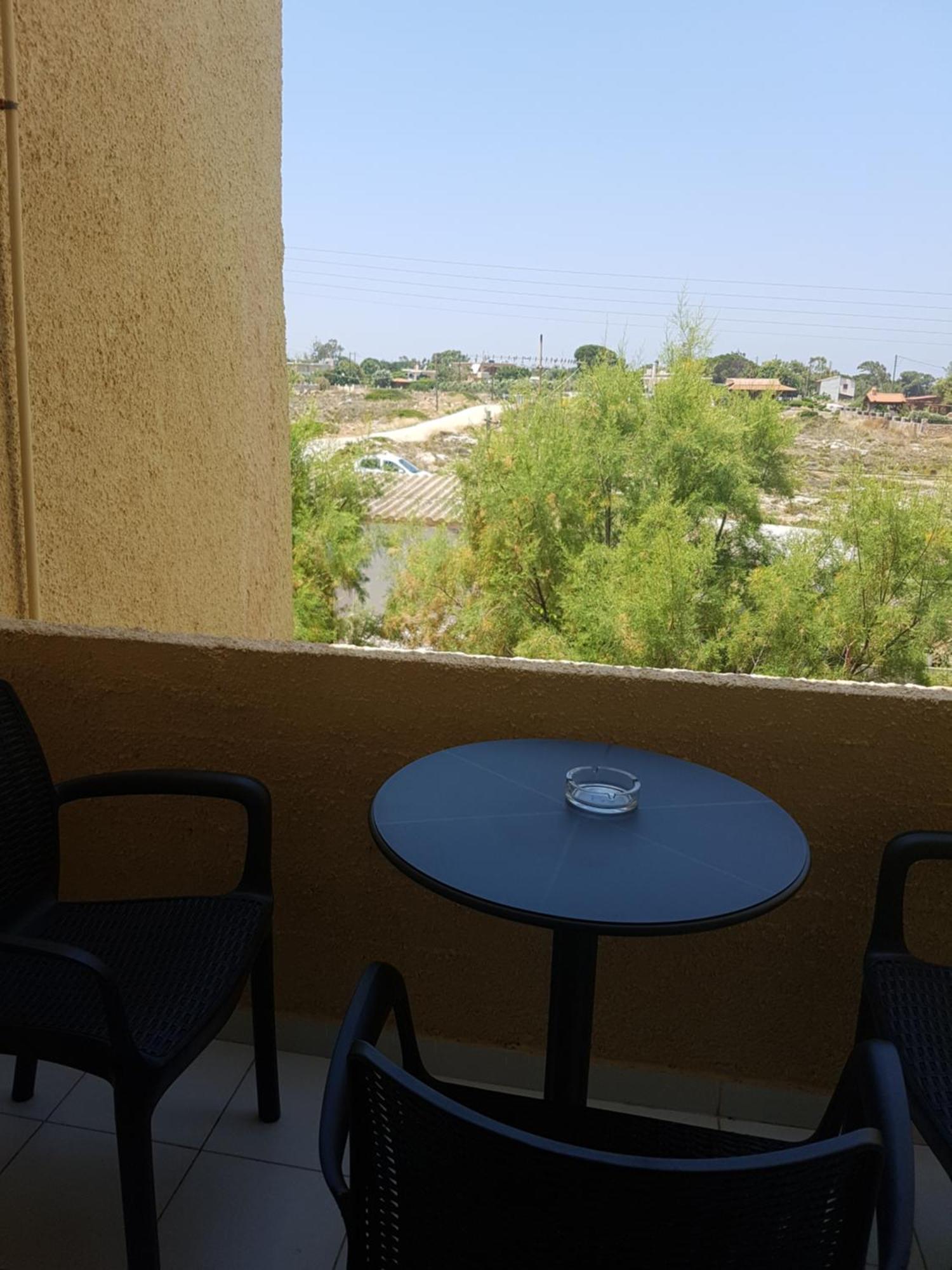 Little Bay Apartment Stavros  Ruang foto